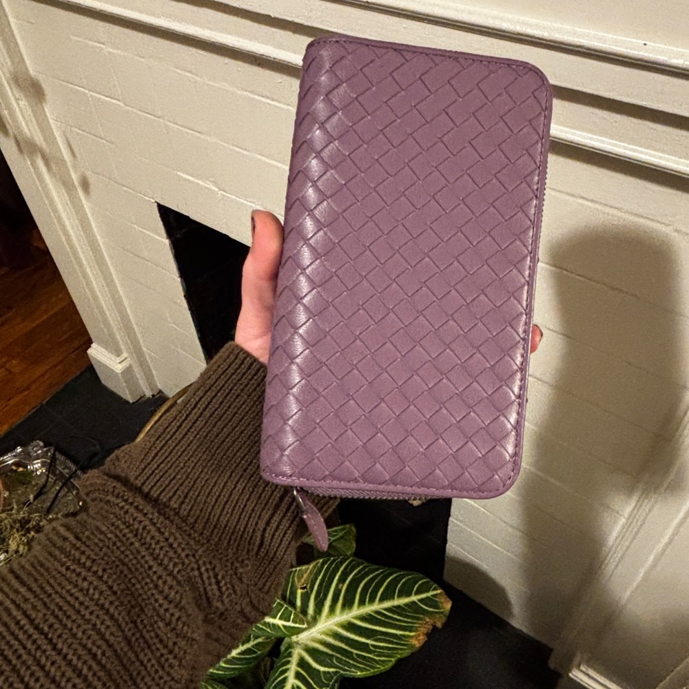 Bottega Veneta Lilac Leather Wallet